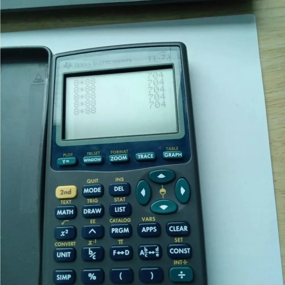 Texas Instruments TI 73 Graphing Calculator with Cover Tested Calculus - Picture 7 of 11